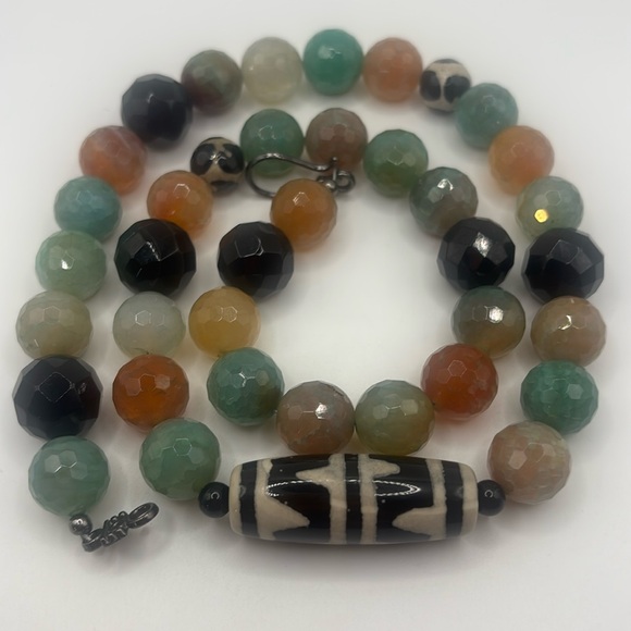 Gemstone Cracked Agate Colorful beads. Agate Focal bead. 24 1/2. - Picture 4 of 6